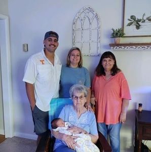 Meet your Posher, Melissa